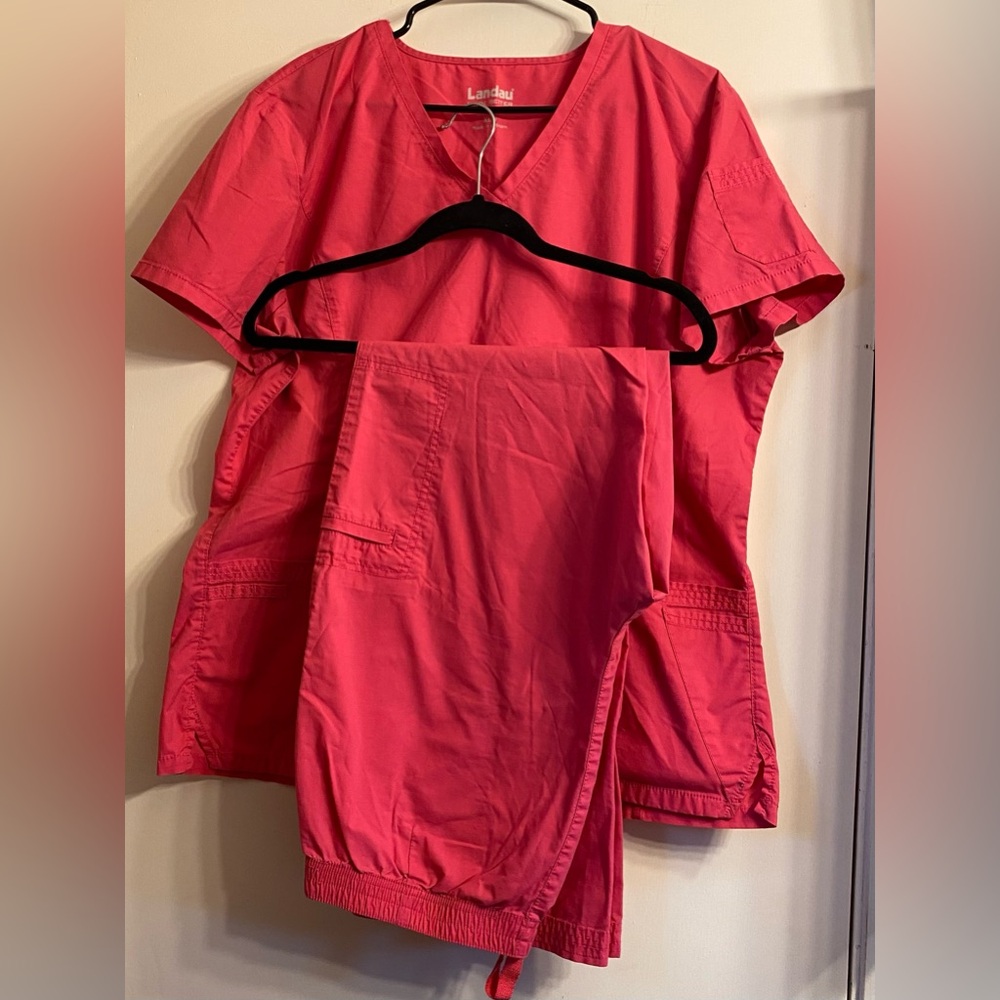 Women's Landau Medical Scrubs Uniform Set top XL pants M pink.